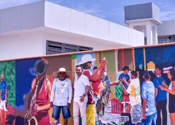 Projeto valoriza o trabalho de artista plástico idoso em Parintins