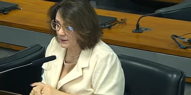 'Não vamos financiar motel', diz Damares sobre visita íntima a jovens infratores