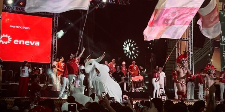 'Alô Alô Parintins': último Curral do Garantido agita Manaus antes de disputa no Bumbódromo