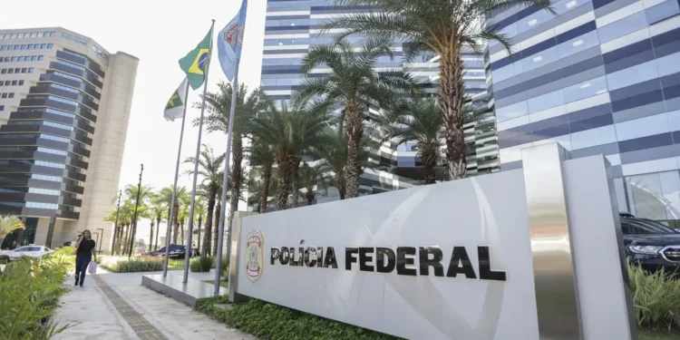 PF faz operação contra quadrilha que lesava clientes da Caixa