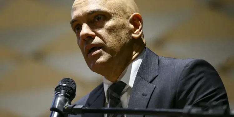 Moraes manda Google informar quem publicou minuta do golpe na internet