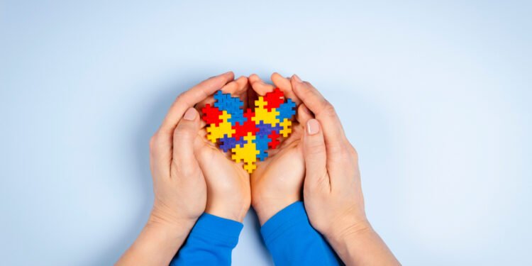 'Representa uma conquista histórica': projeto de lei que garante aposentadoria especial para mães atípicas é aprovado