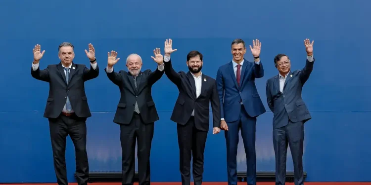 Lula e outros líderes convocam instituições em defesa da democracia