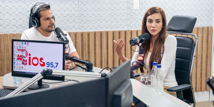 Deputado Federal Capitão Alberto Neto e deputada Estadual Débora Menezes (Foto: João Dejacy/Rios de Notícias)