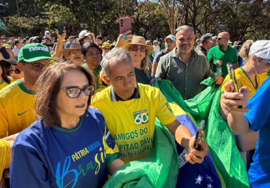 Brasil registra onda de manifestações pró-Bolsonaro neste domingo, 207
