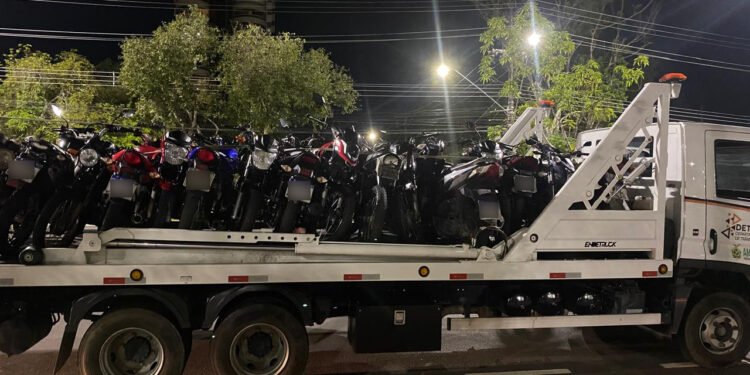 Operação Anti-Rolezinho registra 200 infrações e 55 motos removidas em Manaus