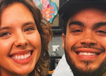 Francisco e Flor Gil eternizam cantora Preta Gil na pele