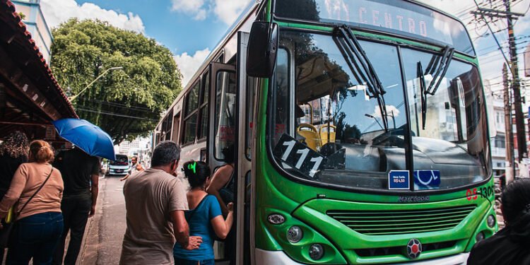 Greve dos rodoviários deve paralisar parte da frota de ônibus em Manaus