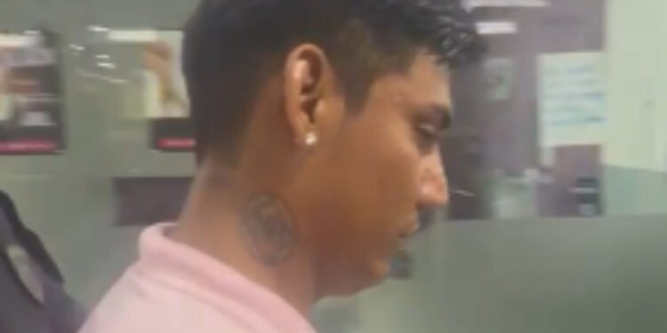 Homem é preso após tentar assaltar em shopping de Manaus (Foto: Reprodução/Redes Sociais)