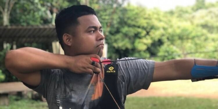 Nelson Kambeba irá disputar o Campeonato Brasileiro Interclubes de Tiro com Arco (Foto: Reprodução/Twitter - Larissa Balieiro)