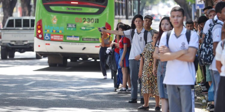 Alunos da rede estadual seguirão com Passe Livre Estudantil (Foto: Reprodução - Tiago Corrêa/UGPE)