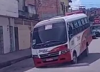 Veículo - Buraco (atolado)