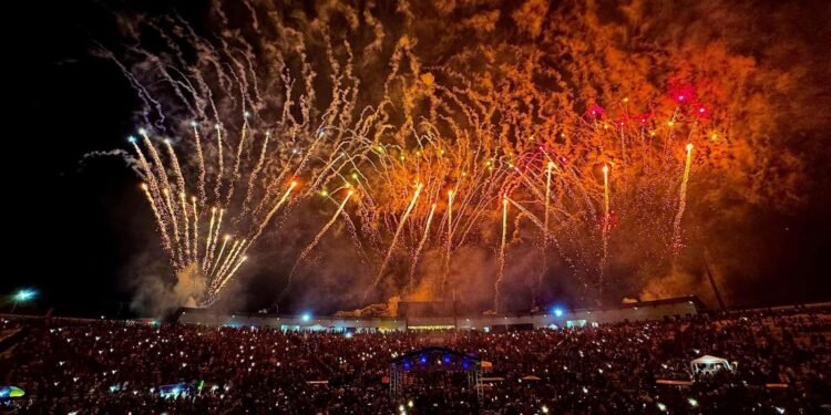 Manacapuru celebra 93 anos com festa, cultura popular e show nacional da Banda Magníficos