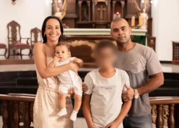 adolescente-mata-pais-e-irmao