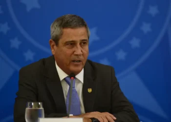 Moraes mantém prisão do general Braga Netto