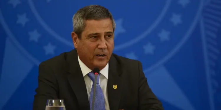 Moraes mantém prisão do general Braga Netto