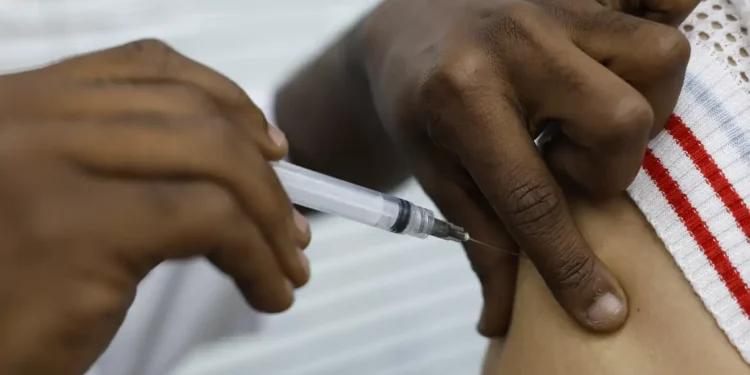 Casos de Síndrome Respiratória Aguda Grave estão em queda, diz Fiocruz