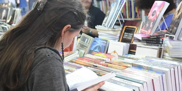 Percentual de leitores cai no Amazonas, de acordo com pesquisa