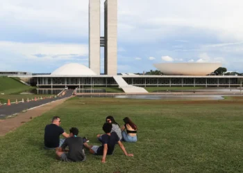 Senado cria comissão para estreitar laços com Congresso dos EUA