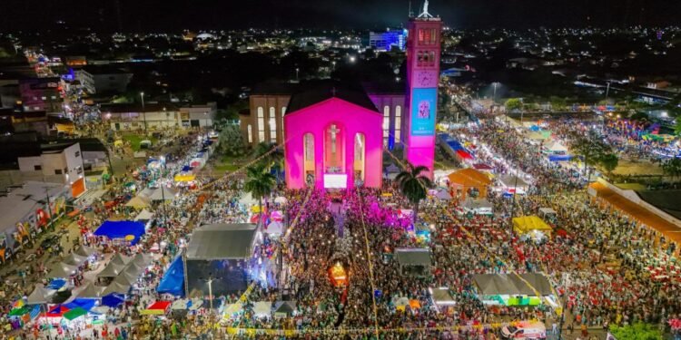 Procissão de Nossa Senhora do Carmo (Foto: Divulgação/Yuri Pinheiro - Prefeitura de Parintins)