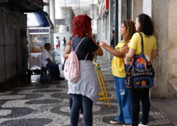 MEC quer estender Pé-de-Meia a todos do ensino médio da rede pública