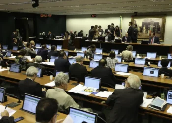 ccj câmara projeto aliciamento crianças