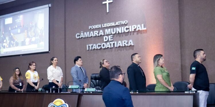Câmara de Itacoatiara é investigada por suposta dispensa de licitação irregular para concurso público