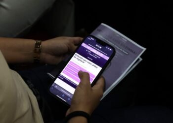 Mulheres vítimas de violência agora podem pedir ajuda pela internet no AM