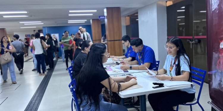 Feirão de Empregos acontece nas unidades 1 e 2 da Fametro (Foto: João Dejacy/Rios de Notícias)
