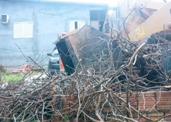 Moradores denunciam suborno a supervisor da Prefeitura para coleta de entulho