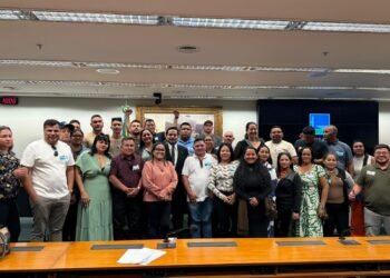 Pescadores se reunem para derrubar MP