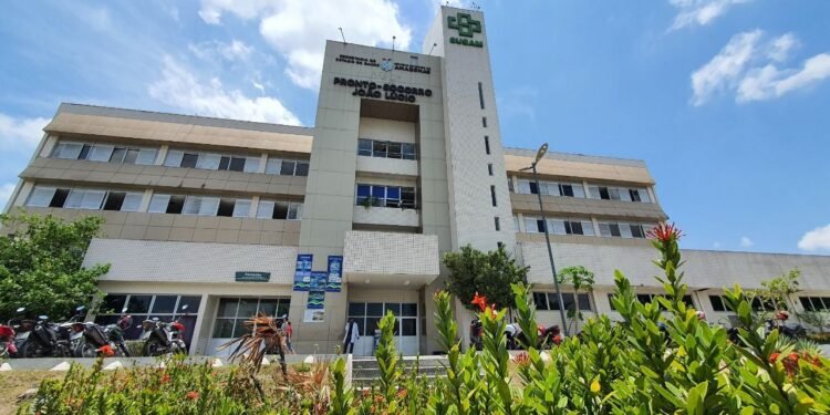 Hospital e Pronto-Socorro João Lúcio, na zona Leste (Foto: Divulgação/SES-AM)