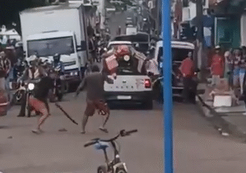 Vídeo homens usam pedras e terçados durante briga em Manacapuru no Amazonas
