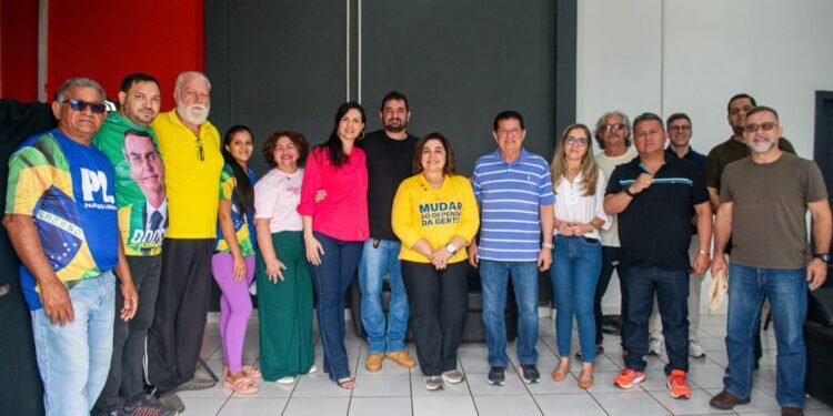 Pré-candidata ao Governo do Amazonas, Professora Maria do Carmo cumpre agenda em Humaitá - (Foto: João Dejacy/ Rios de Notícias)