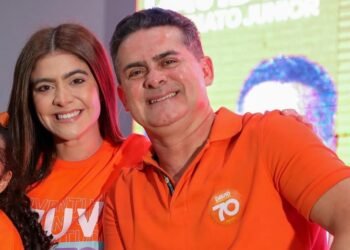 ‘Eu não tenho outro nome’: David Almeida quer a filha, Fernanda Aryel, como vice de Omar em 2026