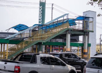 passarela-torquato-tapajos-manaus