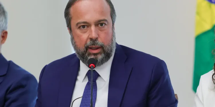 Governo estuda parceria com Bolívia para nova hidrelétrica binacional