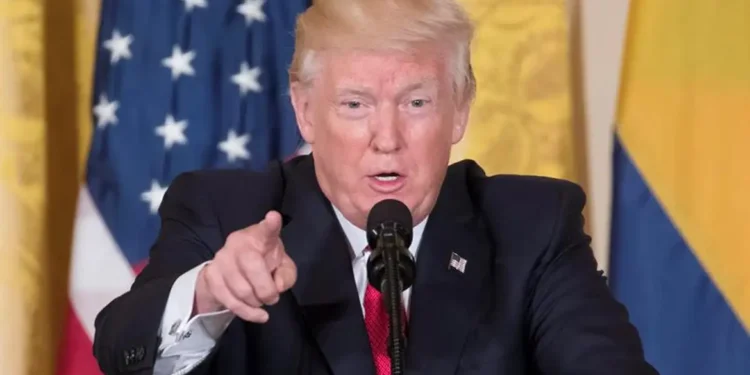 Trump envia submarinos nucleares para Rússia após crítica de Medvedev