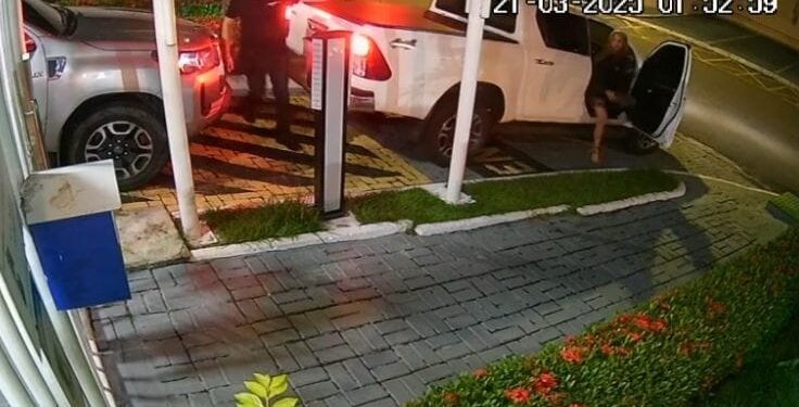 O autor dos disparos, dono de um motel na cidade, teria ficado furioso ao ver a ex-companheira ao lado de outro homem (Foto: Reprodução/Internet)