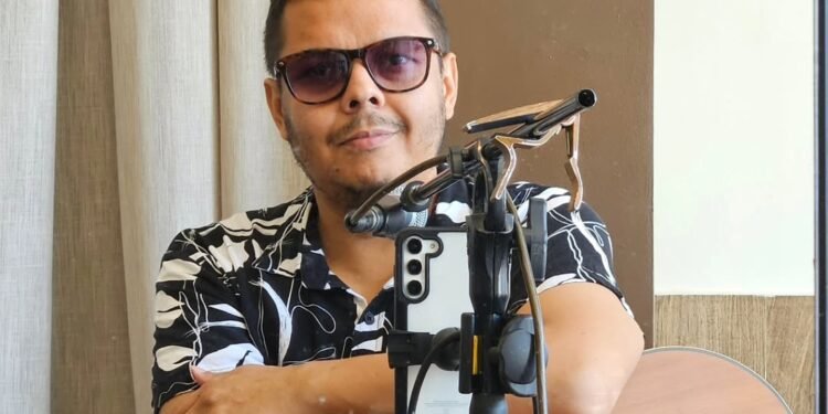 O cantor radicado em Manaus, Elias Moreira (Foto: Reprodução/Instagram - @eliasmoreirarr)