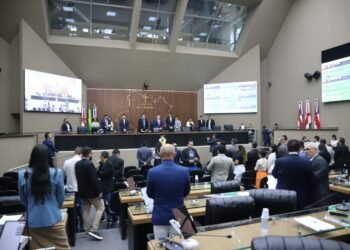 Deputados denunciam abandono da segurança pública no interior após onda de ataques em Envira