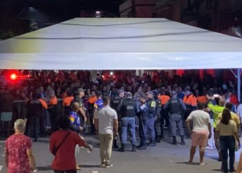 Tumulto, spray de pimenta e críticas à organização marcam segunda noite do Sou Manaus 2025