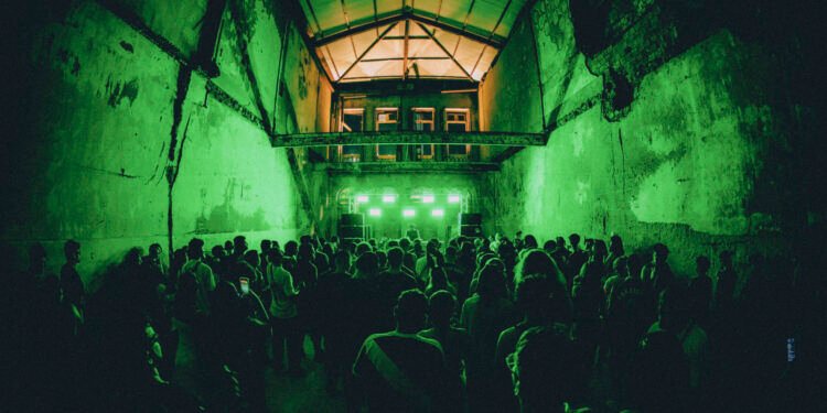 Após turnê pelo Brasil, coletivo amazonense retoma maior festival de música eletrônica da região Norte