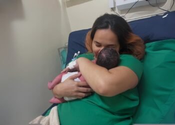 Jéssica Araújo compartilhou o momento na maternidade (Foto: Reprodução/Instagram - @jessicaaraujob)