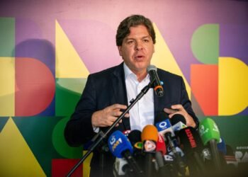 MINISTRO DAS COMUNICAÇÕES