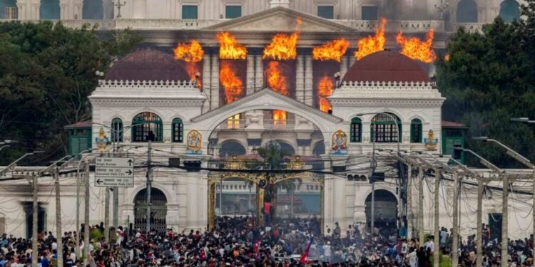 Parlamento do Nepal foi incendiado durante protestos