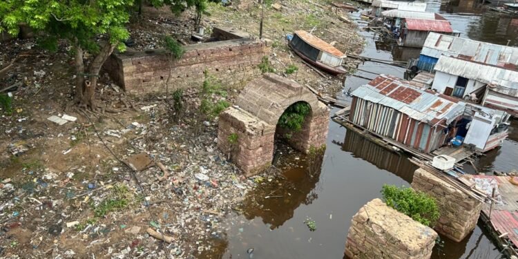 Poluição hídrica desafia Manaus no Dia da Limpeza da Água