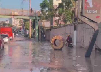 Vazamento de Água - Avenida