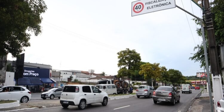 Radares de Manaus registram mais de 156 mil infrações; Zona Oeste lidera autuações