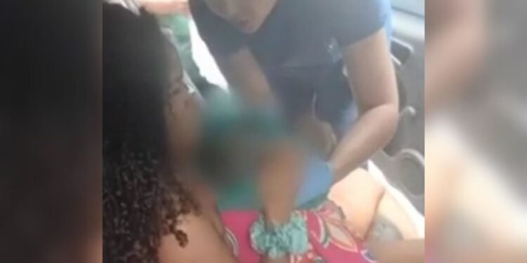 bebe-nasce-carro-app